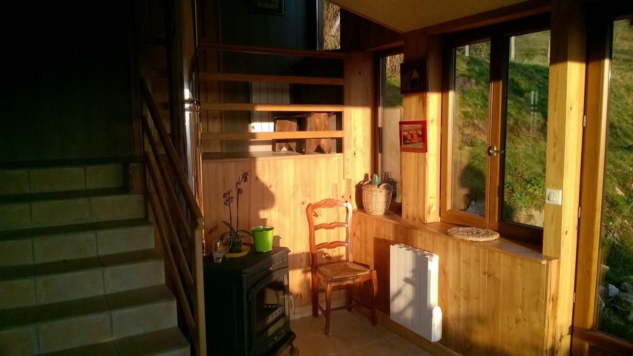 Gite " Oree Des Bois" Vertolaye Zewnętrze zdjęcie