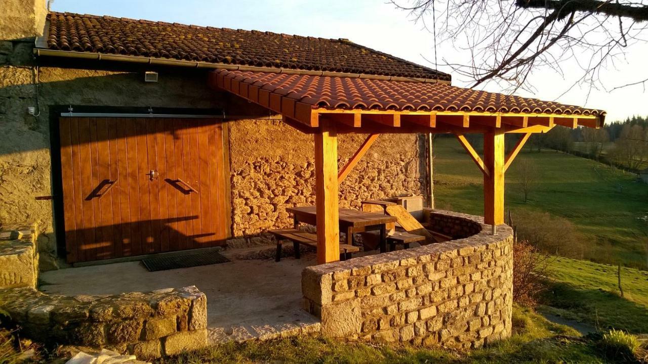 Gite " Oree Des Bois" Vertolaye Zewnętrze zdjęcie